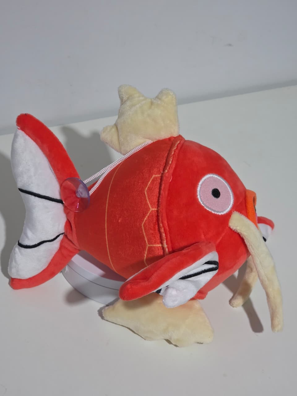 Pelúcia Pokémon Magikarp - 20 cm - Imagem 3